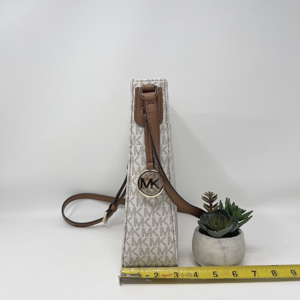 Michael Kors JST Large Crossbody - Picture 3 of 11